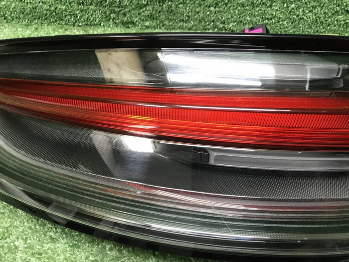 Фонарь левый внешний Porsche Macan 95b (2018-н.в.)