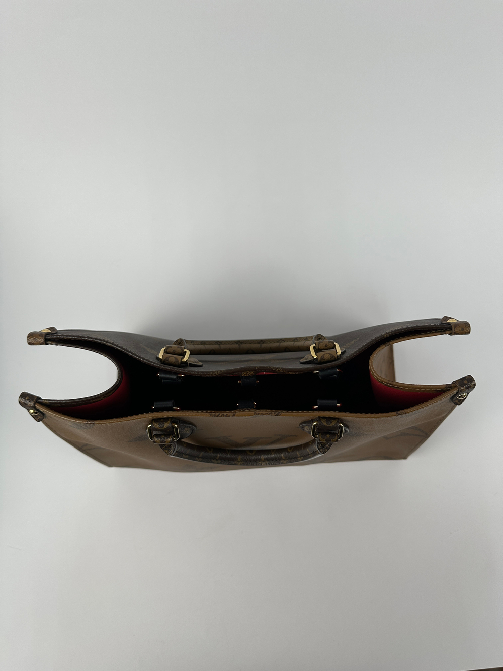 Сумка Louis Vuitton OnTheGo