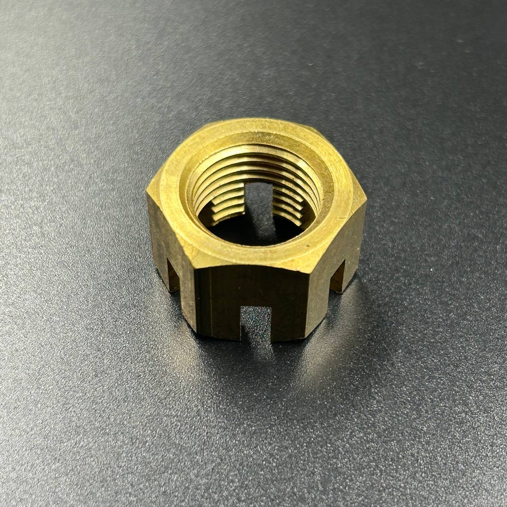 Гайка крепления гребного винта Yamaha 40-90, F45-100 (PREMARINE)