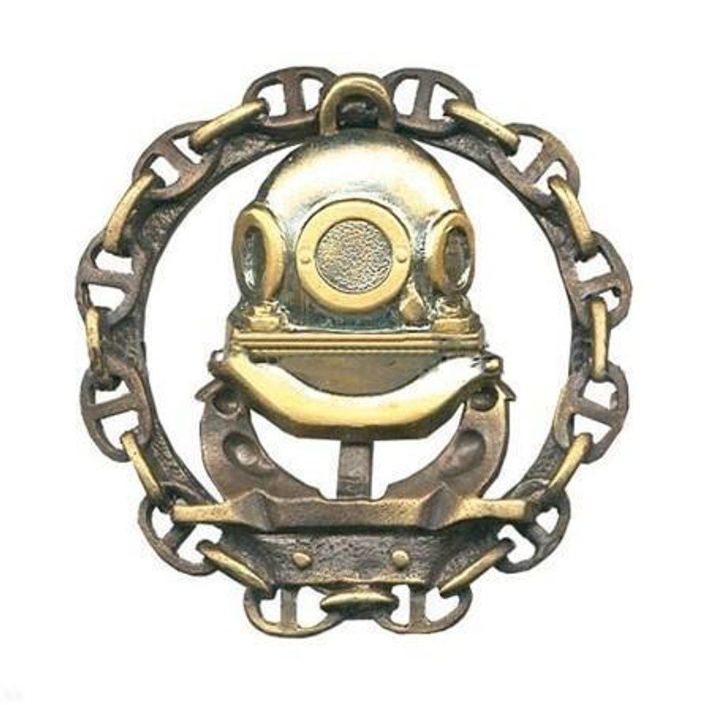 Значок металлический Водолаз в цепи