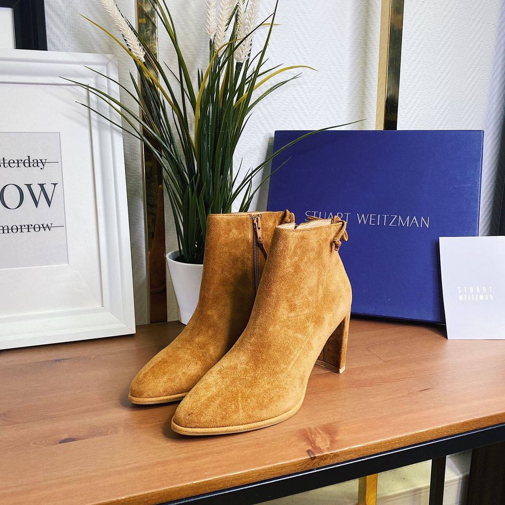 Stuart Weitzman Замшевые ботильоны