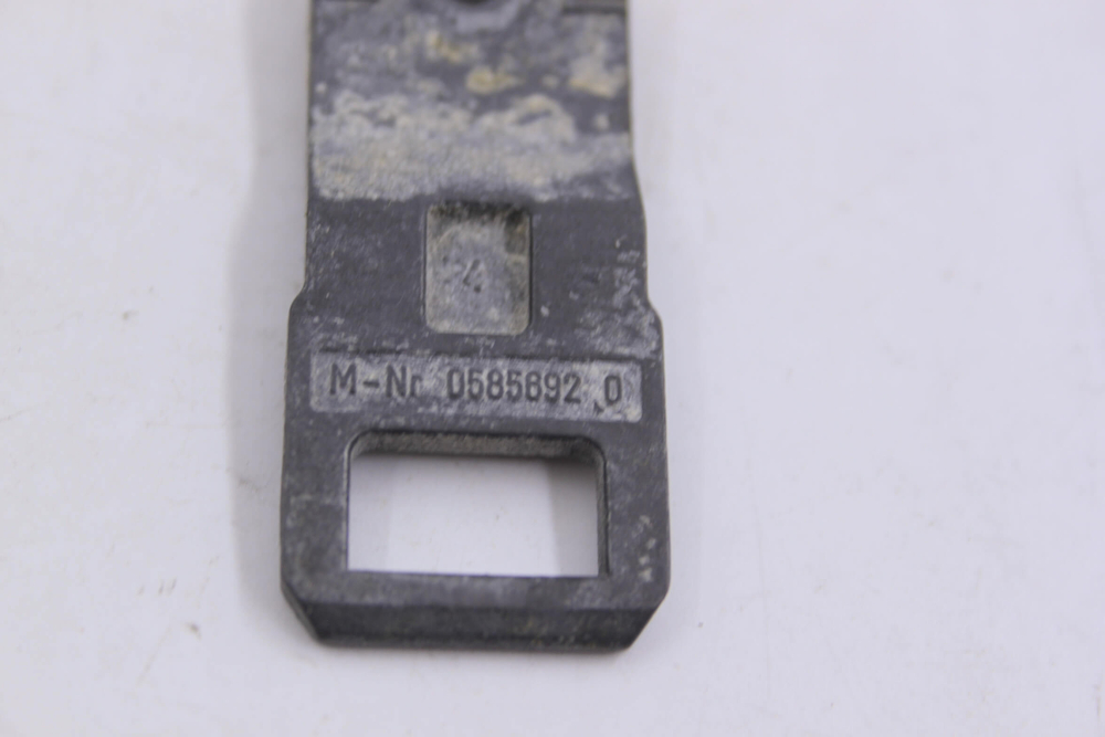 Затвор (крючок двери) 0585692 0 посудомоечной машины Miele