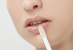 Vivienne Sabo Le Grand Volume Lip Gloss Блеск для губ 01 мерцающий
