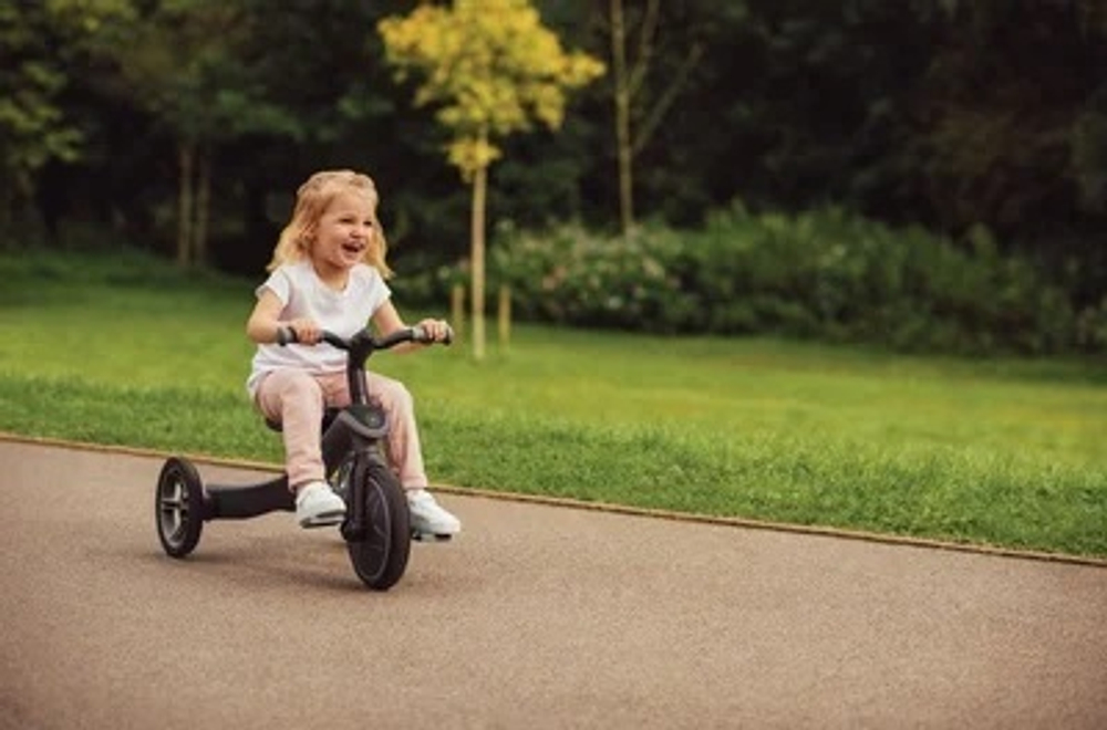 Велосипед-беговел Globber Trike Explorer 4 в 1 Deluxe Play Black-Grey