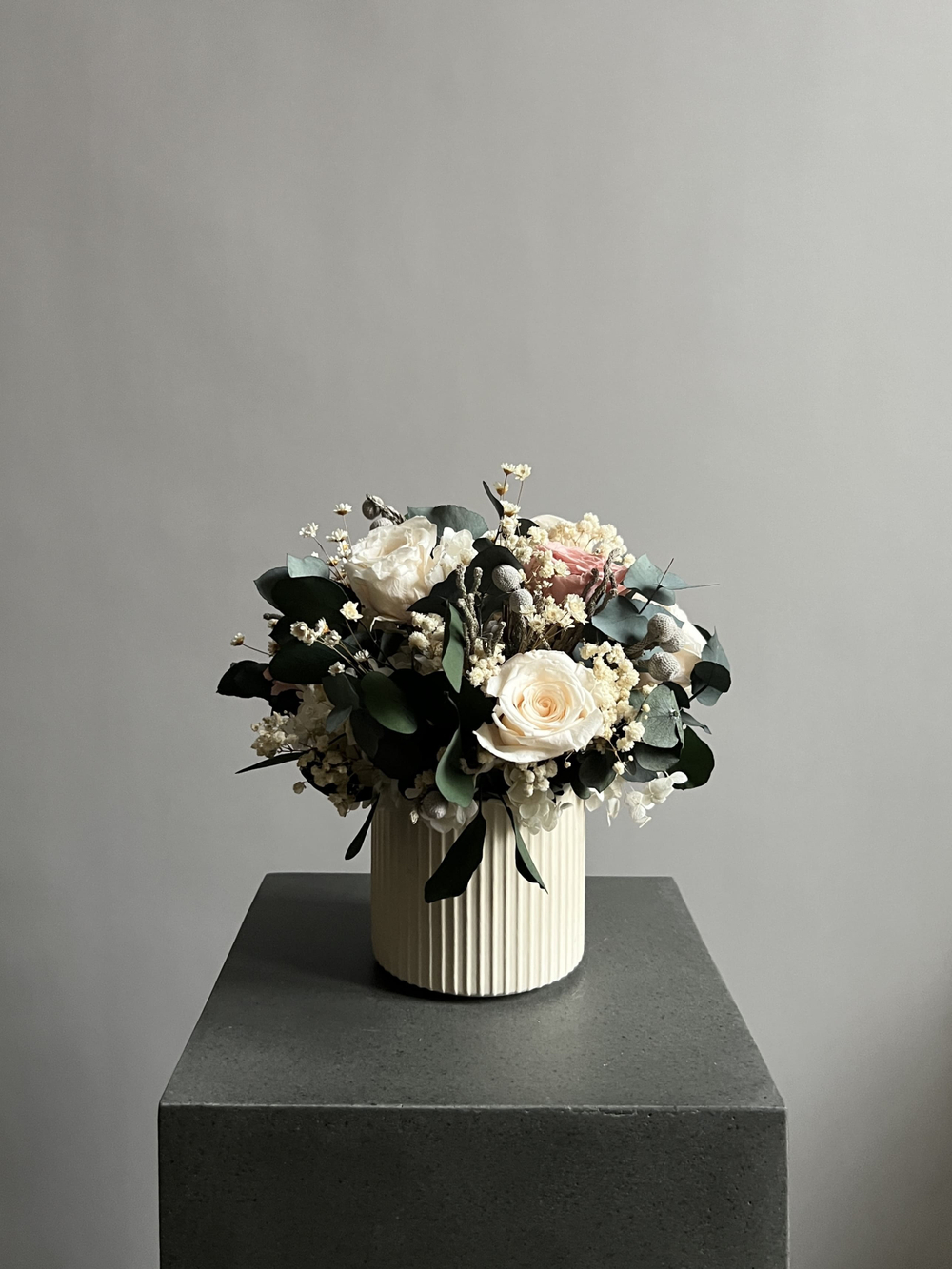 Композиция в кашпо Ариадна