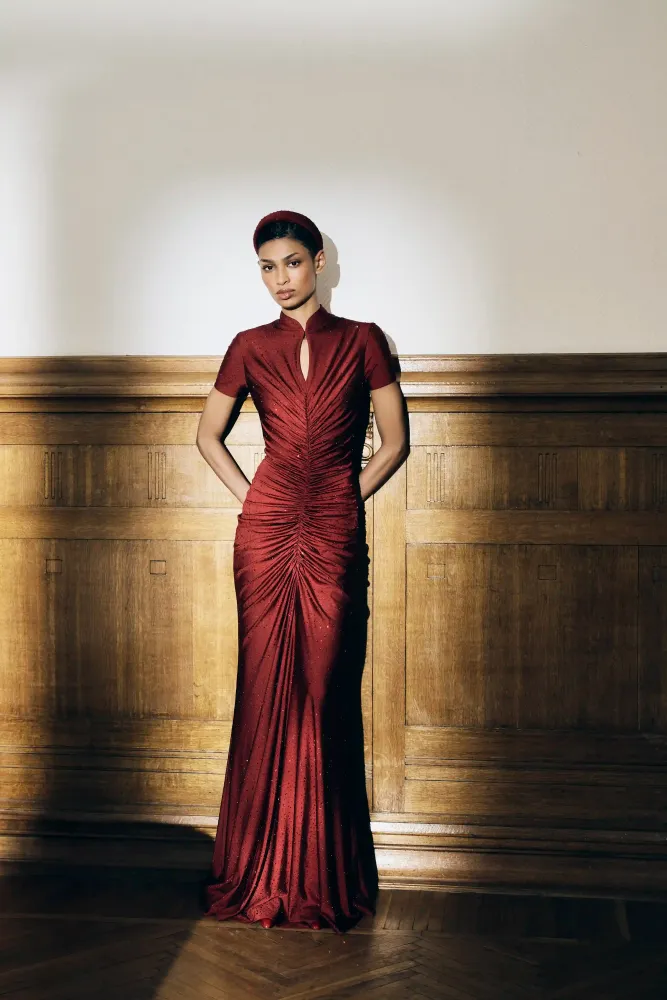 Amanda maxi, платье макси с коротким рукавом из красного бифлекса со стразами