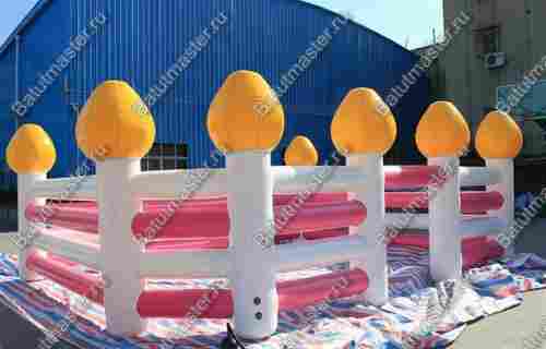 Надувная игровая комната "Карамель" размер 6*6*2 м