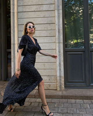 Платье с обтяжными пуговицами, чёрный