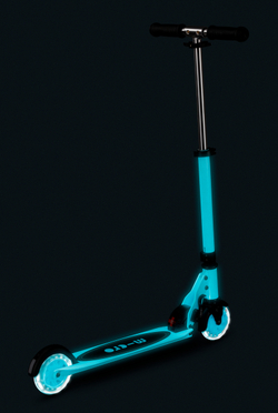 Самокат Micro Sprite Glow (светится в темноте) LED, белый