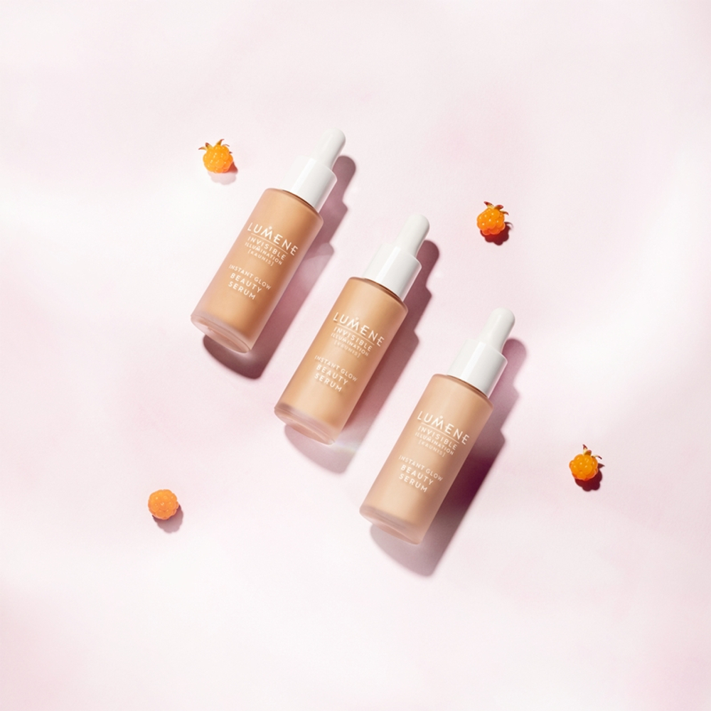 Lumene Invisible Illumination Instant Glow - Ультра легкий тональный фонд оттенок Universal Light, 30 ml