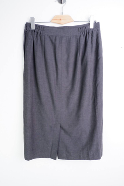 Юбка прямого кроя, визуально на 46/48 размер