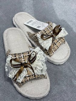 Домашние тапочки Лен