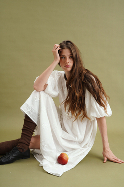 Платье с жабо и рукавами-фонариками из хлопкового шитья "Цветы"