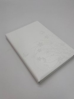 Блокнот 135 л. В5 25*17,5 см лин. белые цветы  (7670-2)