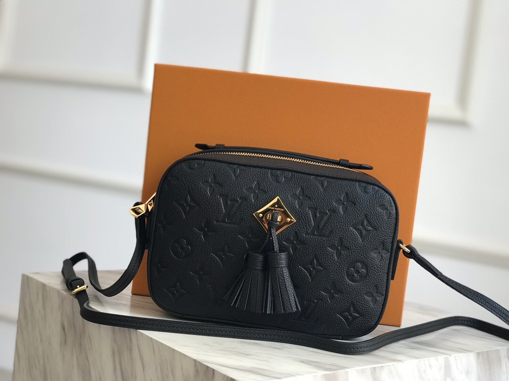 Louis Vuitton Saintonge
