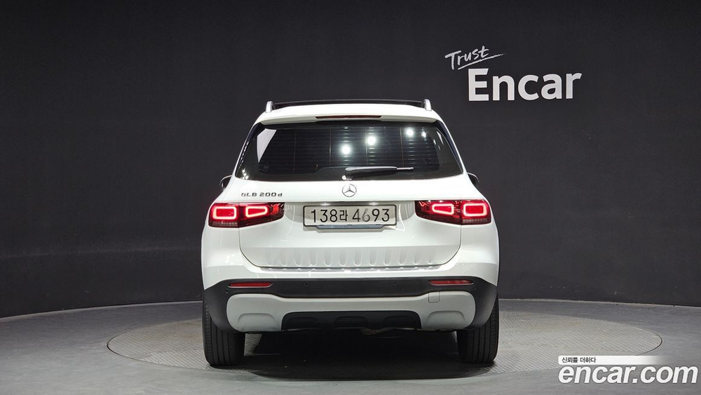 Mercedes-Benz GLB-Class X247 GLB200 d (09.2021)