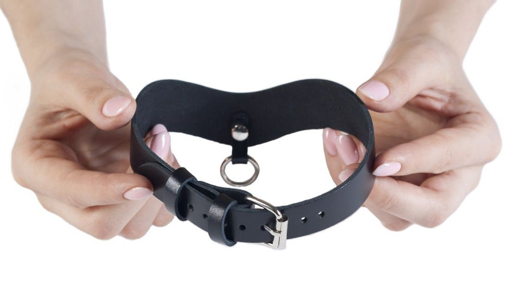 Стильный кожаный ошейник с кольцом для поводка (Цвет: черный)