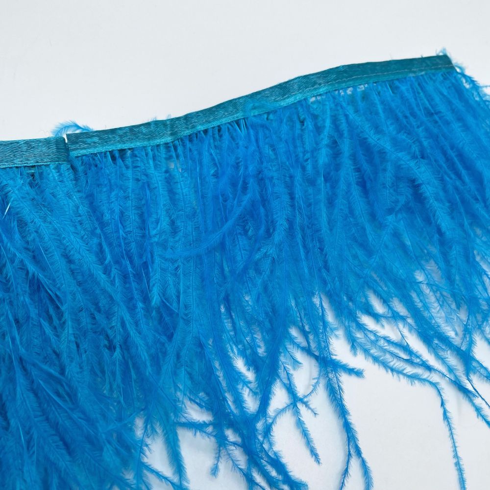 Перья страуса на ленте