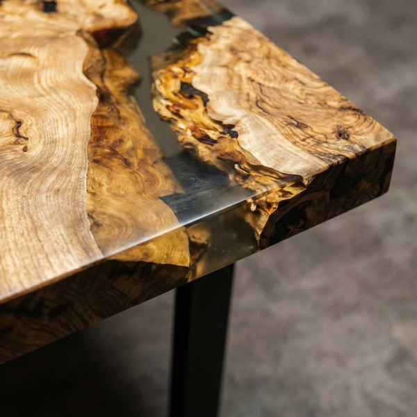 Карагач свилеватый