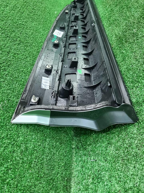 Накладка двери передняя левая Audi Q6 (2022-н.в.)