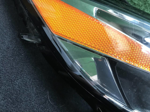 Стекло фары правое Lexus ES 6 (2015-2018)
