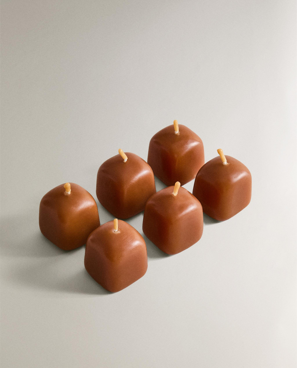 Декоративная свеча Zara Home, 4х4х4 см, 6 шт., 3362/065