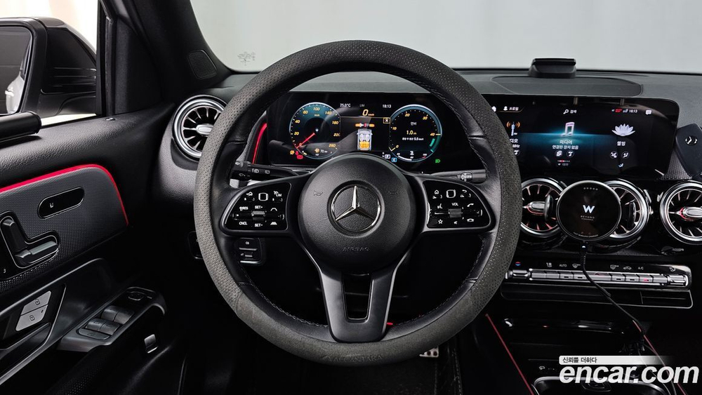 Mercedes-Benz GLB-Class X247 GLB200 d (02.2021)