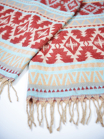 Теплый палантин с орнаментом