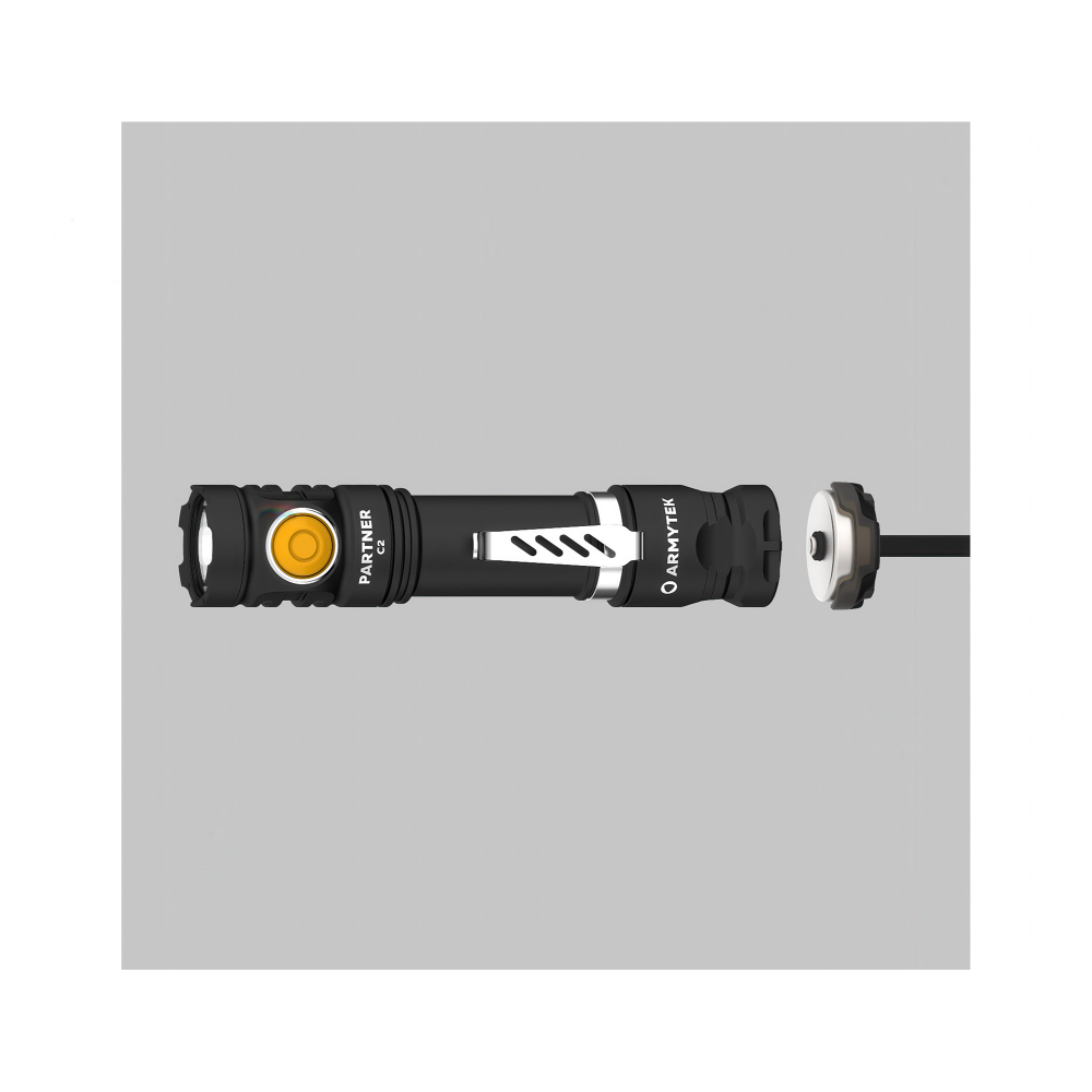 Карманный тактический фонарь Armytek Partner C2 Magnet USB (теплый свет) — пять режимов работы, включая тактический стробоскоп.