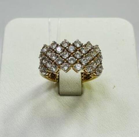 Кольцо из золота с фианитами