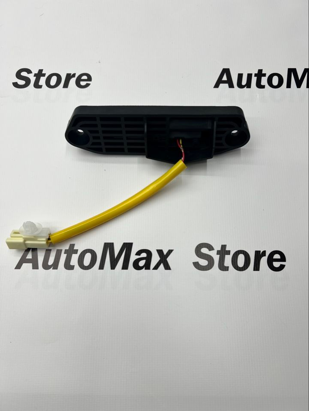 Кнопка открывания багажника Mitsubishi Outlander 5810A077. ОРИГИНАЛ.