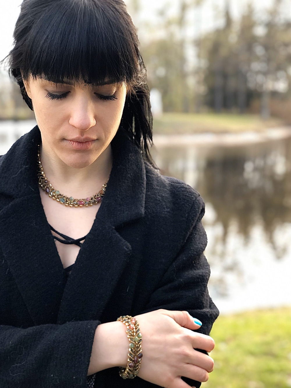 Браслет из бисера "Змейка" 19 см ручной работы с камнем Турмалин