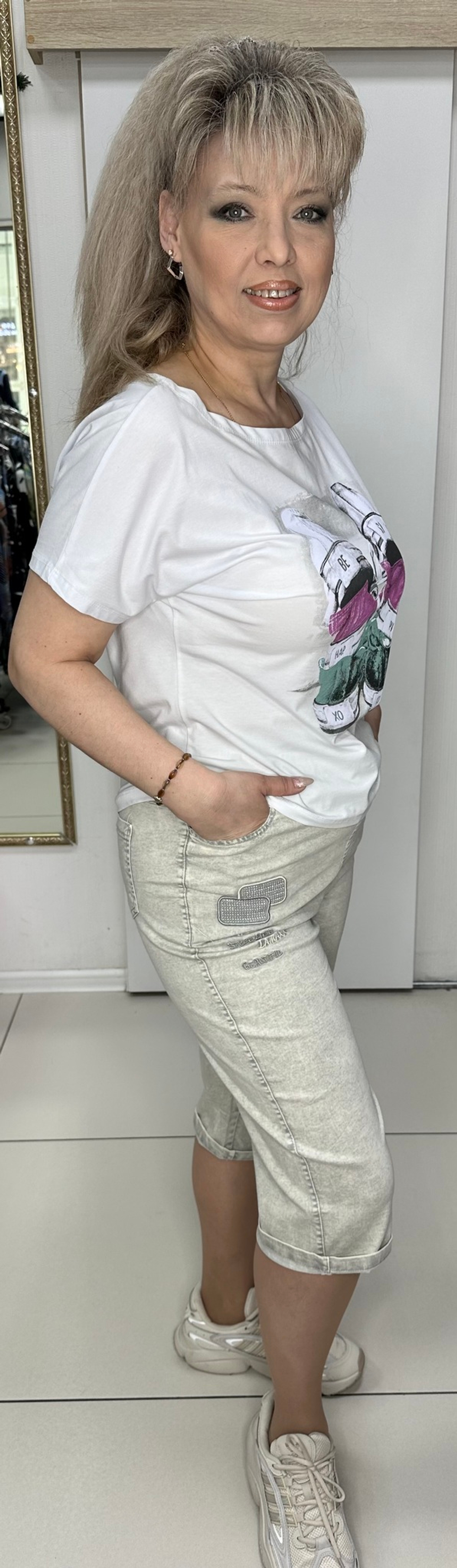 Светлые меланжевые капри