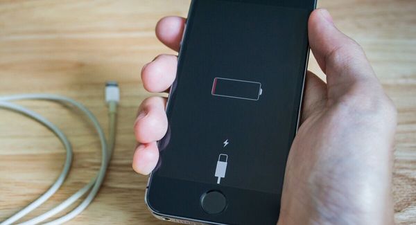 iPhone 15 не заряжается: Экстренные Шаги и Качественный Ремонт в Москве