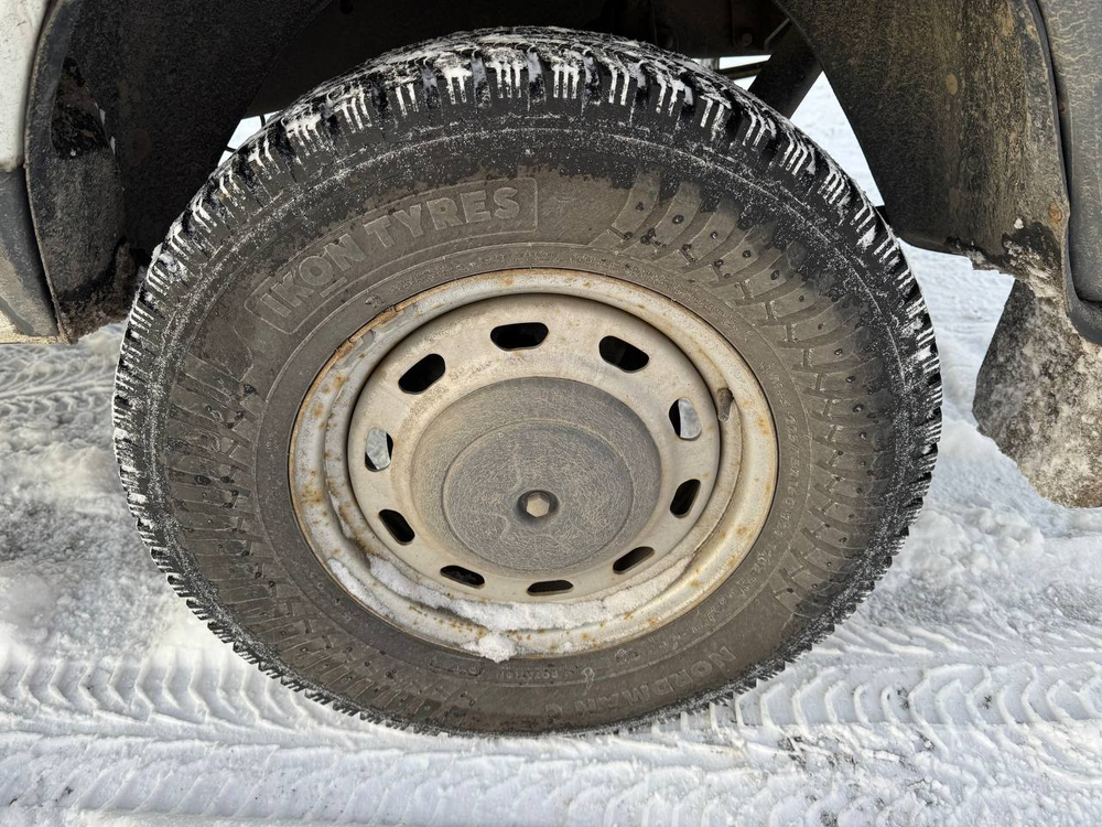 GAZ SOBOL Цельнометаллический 27527 (Бензиновый, 2,7 л, 107 л.с, 4WD)