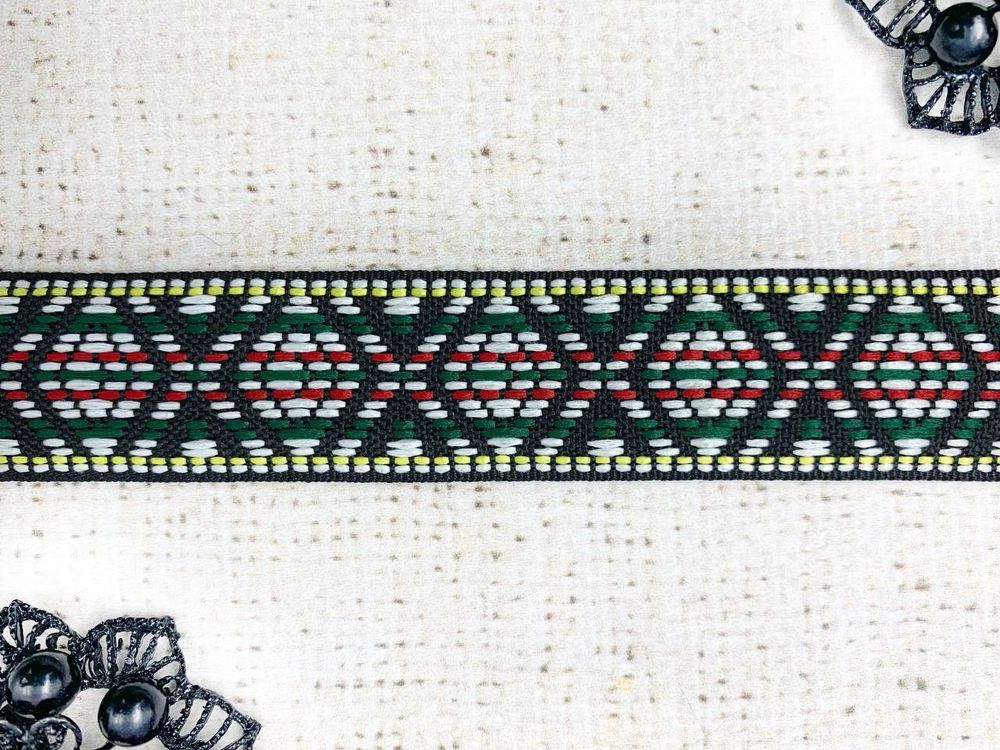 Тесьма жаккард, ш. 2,5 см (НАРЕЗКА)
