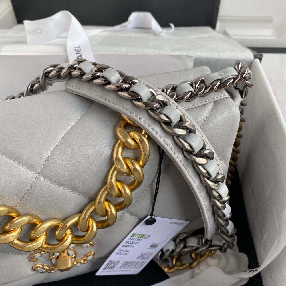 Chanel 19 Large 30 cm