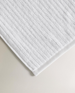 Zara Home - Ребристое полотенце для ванной с текстурой, белый, 30х50 см