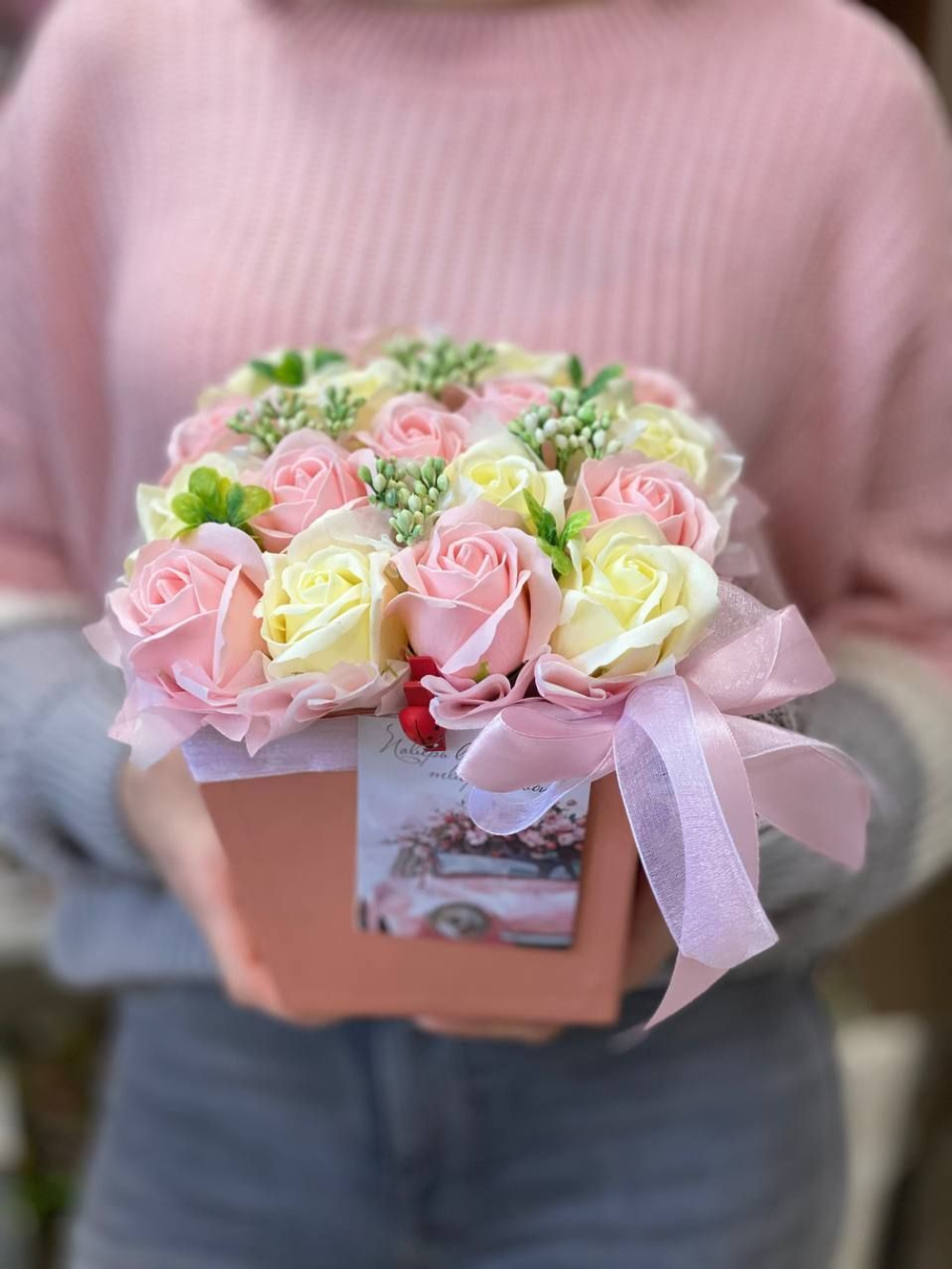 Букет из мыла "РОЗОВЫЙ ФЛАМИНГО" 17 мыльных роз. Подарок на день рождения, день влюбленных, 8 марта