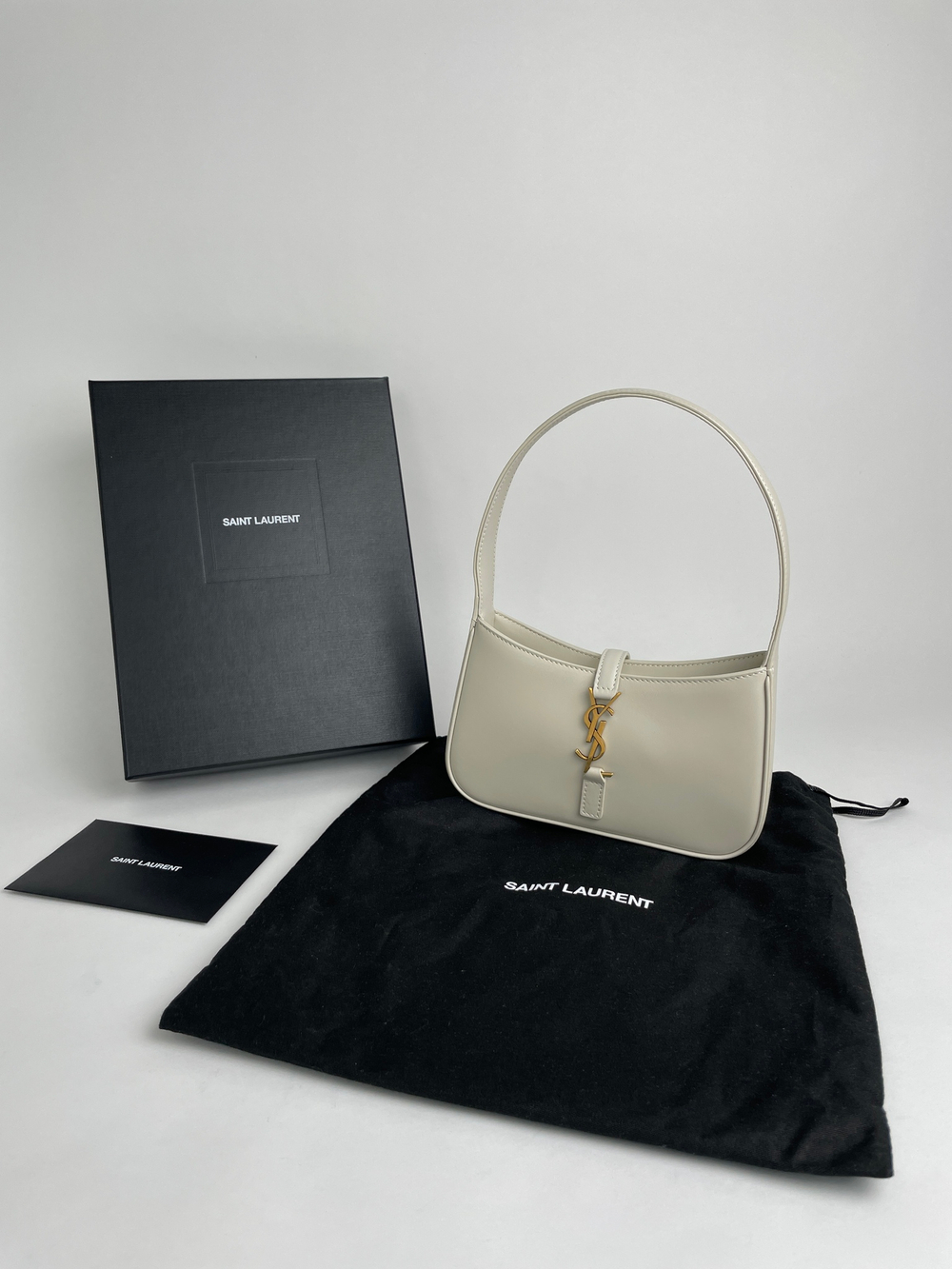 Сумка Yves Saint Laurent Le 5 à 7 small