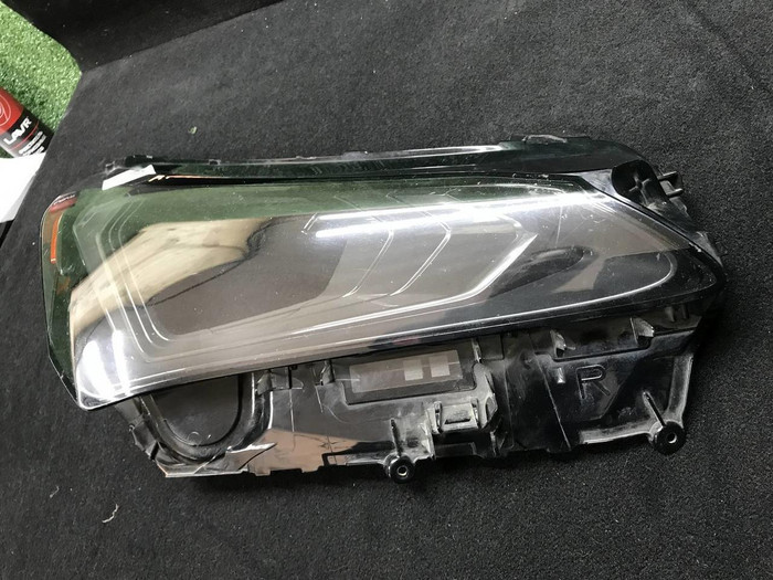 Стекло фары правое Lexus NX 1 (2017-2021)