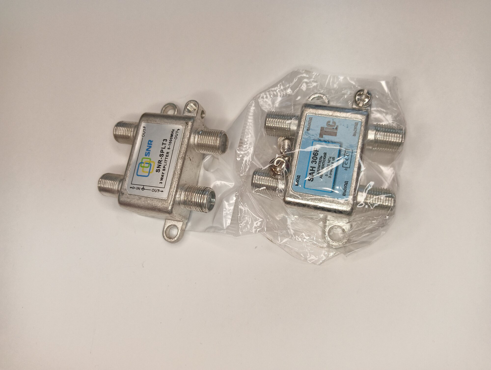 Делитель абонентский SAH 306 на 3 отвода, вносимое затухание IN-OUT 6dB.