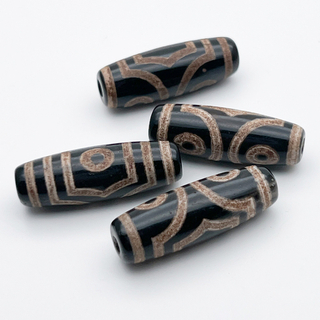 "Дзи" 3 Глаза, размер около 30*10 мм, цена за 1 шт