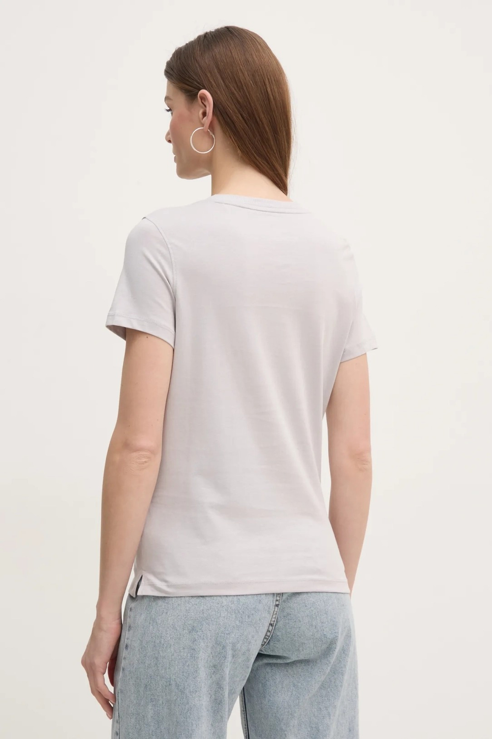 Футболка женская GUESS