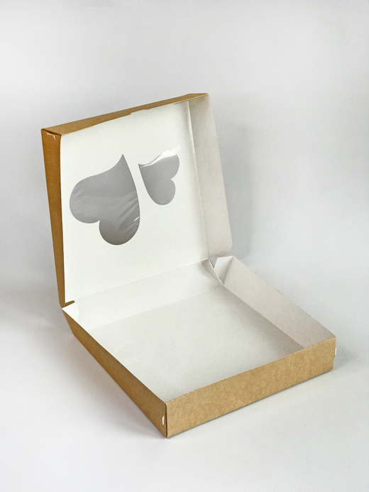 Коробка с окошком "Сердечки" 20 х 20 х 4 см