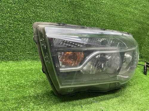 Фара левая Lada Vesta (2015-2022) галоген