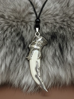 Амулет подвеска оберег Волчий Клык Зуб Волка талисман на шею