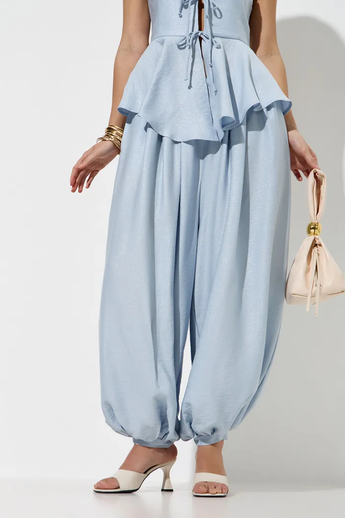 Брюки алладины из вискозы небесного цвета