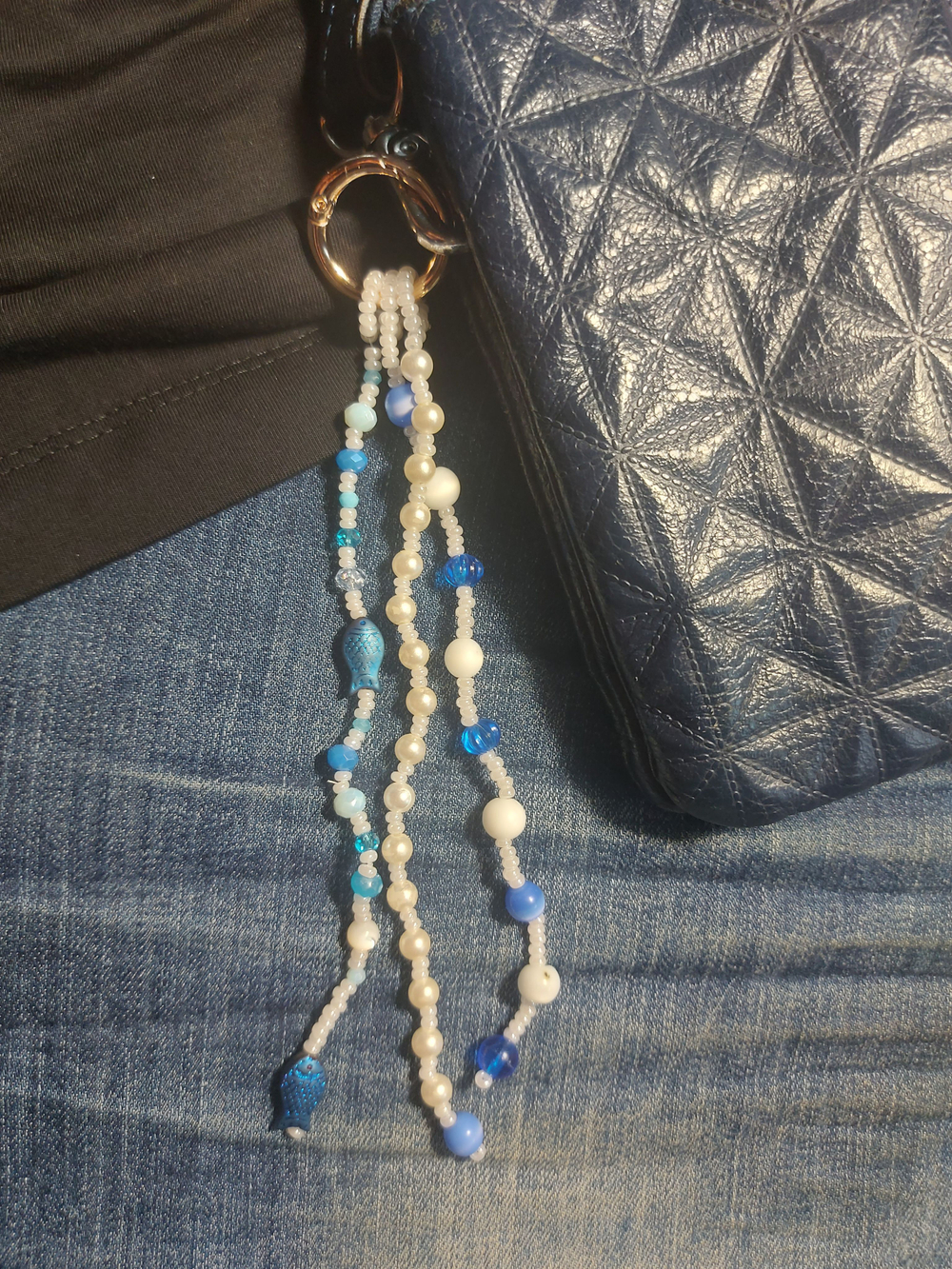 Обвес на сумку, брелок для ключей, подвеска авторская ручная работа с добавлением натуральных камней "Рыбки"