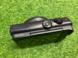 Canon EOS M100